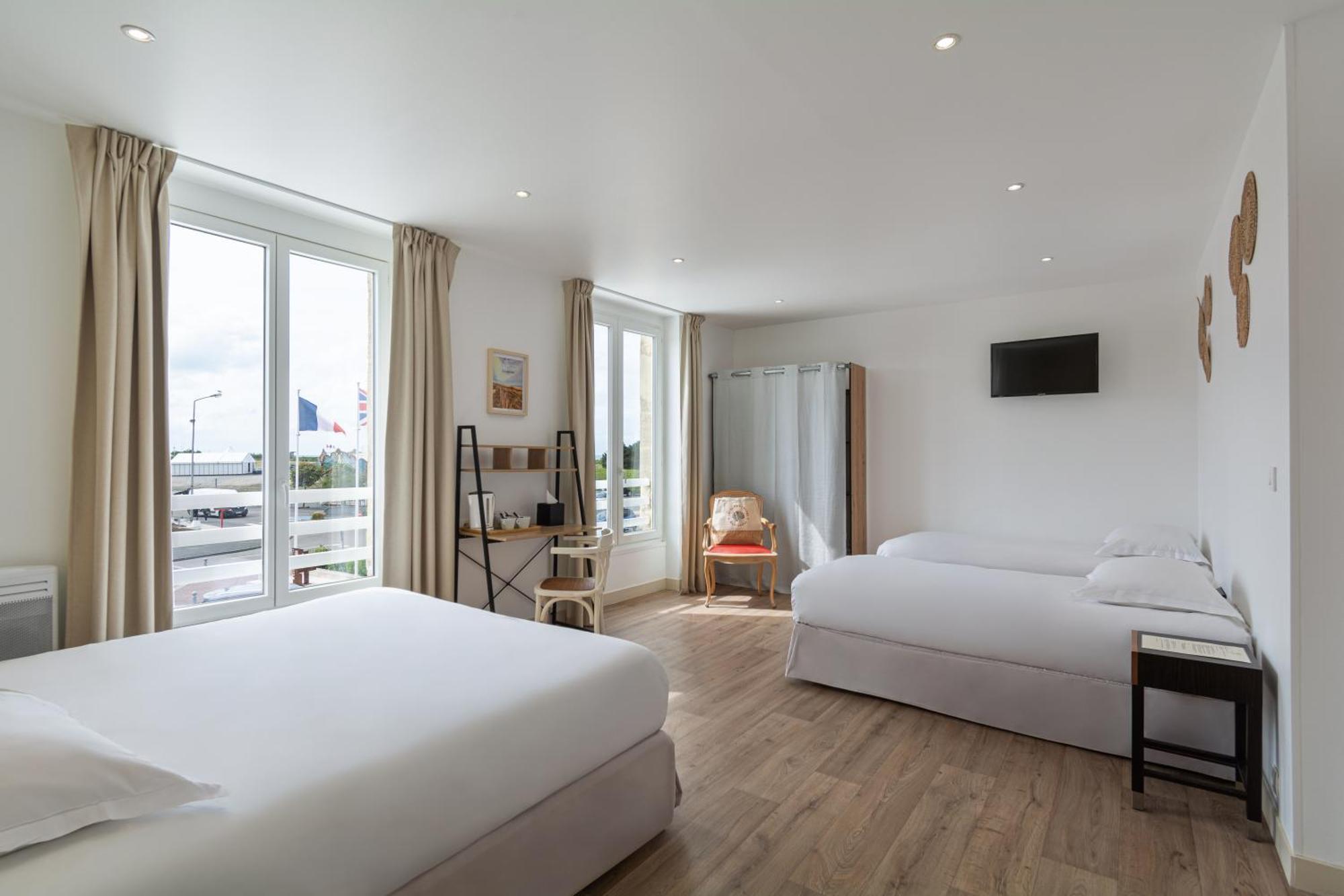 Hotel De La Plage Courseulles-sur-Mer Exterior photo