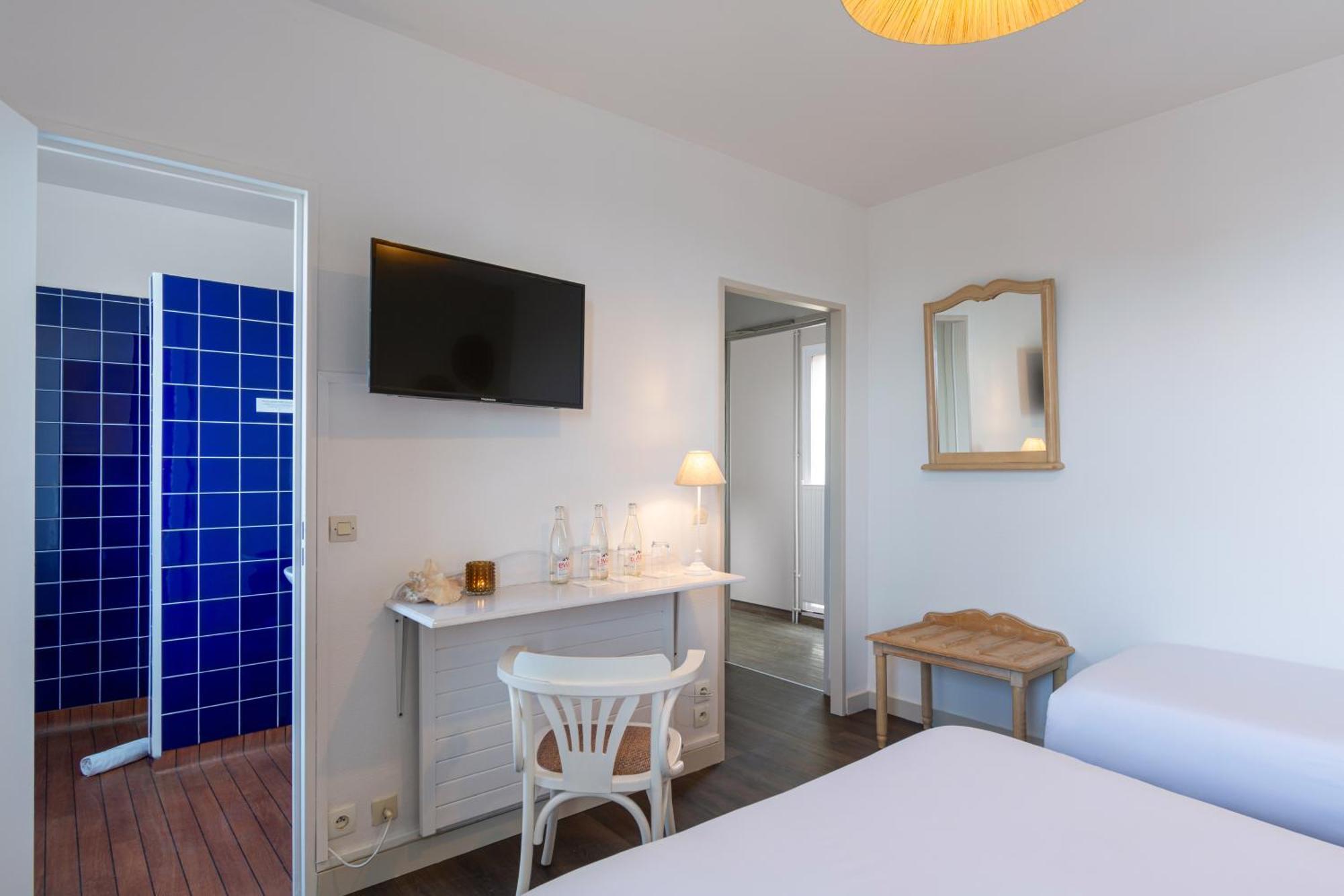 Hotel De La Plage Courseulles-sur-Mer Exterior photo